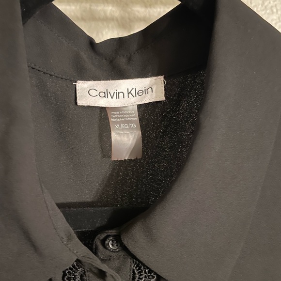 Calvin Klein blouse with tasteful lace, size XL. - Picture 4 of 4